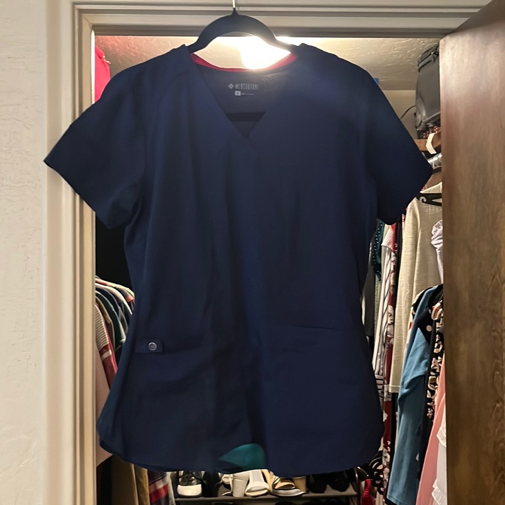 Med Coture Small scrub top